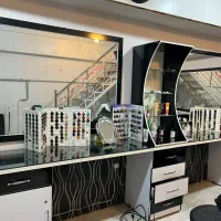 دکور آرایشگاه شیک سیاه سفید