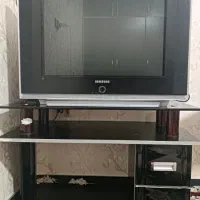 تلویزیون سامسونگ و میز تلویزیون
