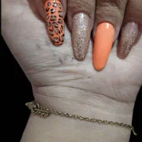 کاشت ناخن|خدمات آرایشگری و زیبایی|سهند, |دیوار