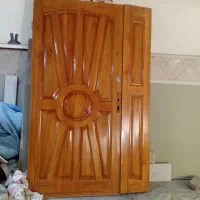 در ورودی دو نمونه