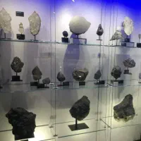 خرید و فروش و تست شهابسنگ