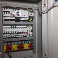 استخدام نیروی برقکار