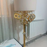 آباژورایستاده