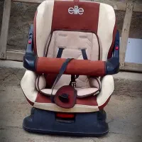 صندلی ماشین نوزاد