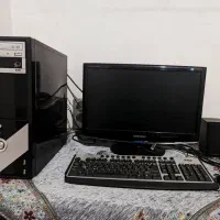 کامپیوتر با تمام وسایل در حد نو