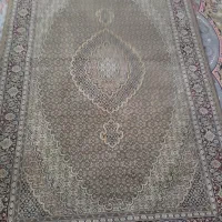 فرش ۴ متری گردویی کاملا سالم