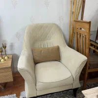 فروش فوری مبل راحتی سالم|مبلمان خانگی و میز عسلی|شیراز, ارم|دیوار