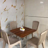 ۱۵ دست میز و صندلی در حد نو نقد و چکی