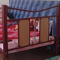 تخت سالم