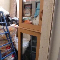 میز mdf +2عدد ویترین mdf|میز تحریر و کامپیوتر|شیراز, شهرک مهدیه|دیوار