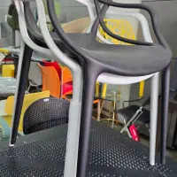 صندلی پلیمر فایبرگلس کافه رستوران فضای باز پلاستیک|کافی‌شاپ و رستوران|تهران, یافت‌آباد|دیوار