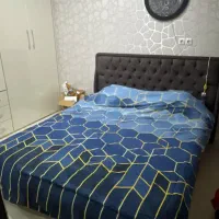 تخت خواب با میز آرایش و تشک در حد نو