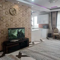 ۸۹ متری ساختمان تک/ نبش ۴ باغ