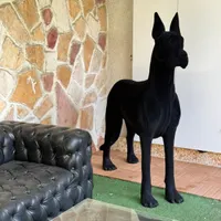 مجسمه سگ ایستاده مخمل