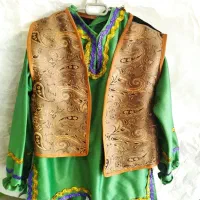 تعدادی لباس محلی|کفش و لباس بچه|مشهد, سمزقند|دیوار