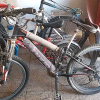 سلام سه تا چرخ هست هر سه تا ۶ میلیون تومان