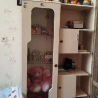 سرویس تخت نوجوان همراه با تشک و ویترین ام دی اف