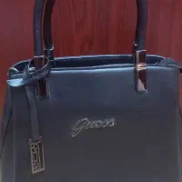 تعدادی کیف وساک|کیف، کفش، کمربند|رشت, ترمینال|دیوار