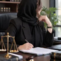 وکیل پایه یک دادگستری(خانم) «مشاوره رایگان»