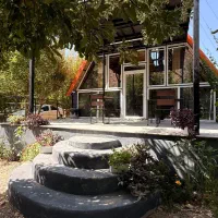 کلبه-سوئیسی-واقع-در-بیضا