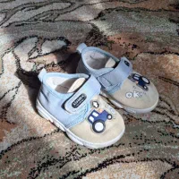 دو جفت کفش کودک