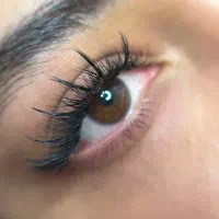 آموزش مژه با استخدام