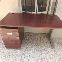 میز صندلی برای کار کافی نت