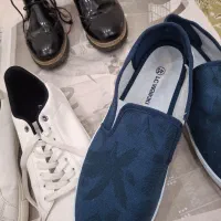 تعدادی کتونی برنددر حد نو و نیم بوت دخترانه|کیف، کفش، کمربند|رشت, توشیبا|دیوار