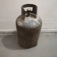 2 عدد کپسول همراه با بشکه نفت220 لیتری