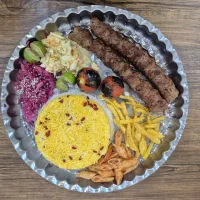 به یک آشپز ماهر نیازمندیم