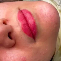 همکاری با فشیال کار و آرایش دائم در کلینیک زیبایی|استخدام درمانی، زیبایی، بهداشتی|بندرعباس, |دیوار
