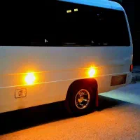 مینی بوس دربستی هیوندا ۱۸نفر  تویوتا هایس۱۳نفره