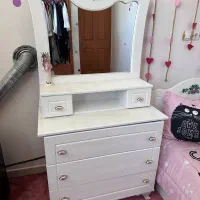 تخت و میز ارایش|تخت و سرویس خواب|بیرجند, |دیوار