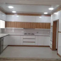 سازنده ونصاب کابینت کمد درب چوبی قرنیز خورده کاری|خدمات پیشه و مهارت|تهران, جیحون|دیوار