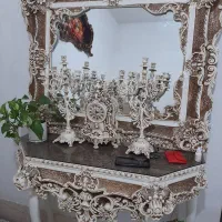 آینه و کنسول بسیار تمیزوسالم