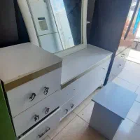 میزآرایشی سفید