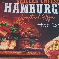 صندوق دار و کار گر ساده