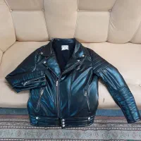 کت چرم|لباس|شیراز, ارم|دیوار
