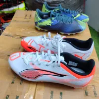 کفش و استوک فوتبال پوما سایز ۳۹ و ۴۰ اورجینال