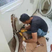 لوله کشی آب گاز  نصب پمپ آب جوشکاری اهنگری تخریب
