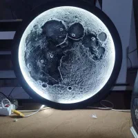 طرح ماه برجسته