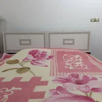 تخت ومیز ارایش