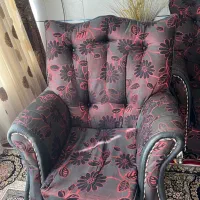 قیمت پنج میلیون مبل تمیز بدون پارگی همراه با روکش|مبلمان خانگی و میز عسلی|شهرضا, |دیوار