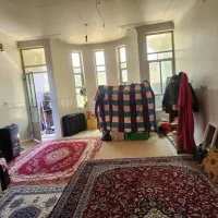 سوئیت-طبقه-بالا-مغازه