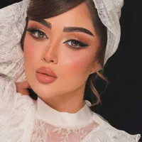 خدمات و آموزش صفر تا صد میکاپ