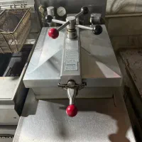 دستگاه هنی پنی امریکایی به همراه دستگاه دیسپلیunis