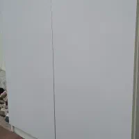 جاکفشی و میز تی وی