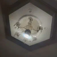 لوستر کریستالی|لوستر و چراغ آویز|قدس, شهر‌قدس|دیوار