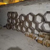 تعدادی ویترین ای دی اف با یه گاو صندوق 2 طبقه