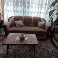 مبل راحتی در حد نو|مبلمان خانگی و میز عسلی|مهاجران, |دیوار